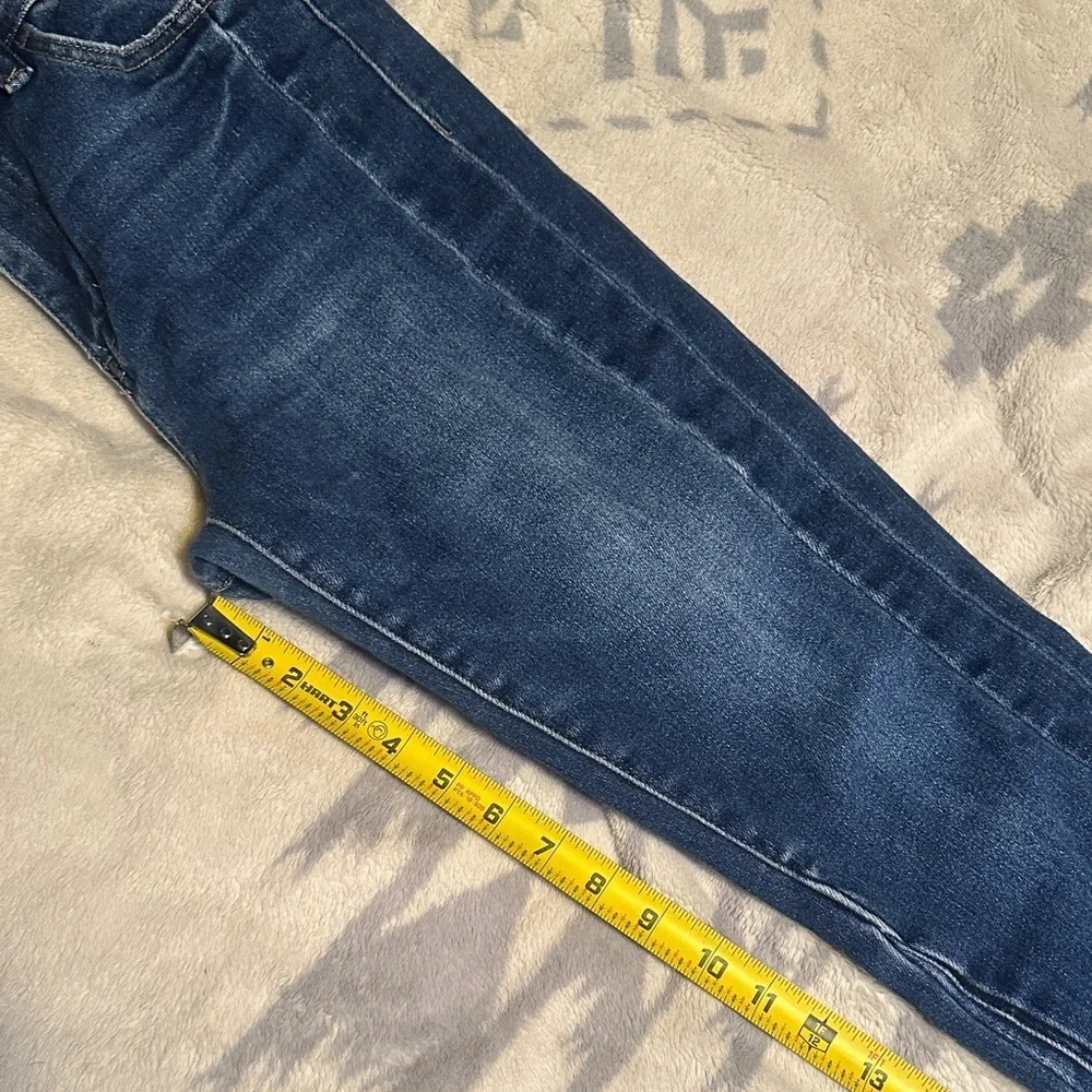 A181.   Verve Women's Distressed Blue Skinny Jeans